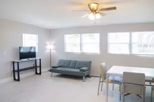 10420 N 22nd St, Tampa, FL 33612 - Photo 13