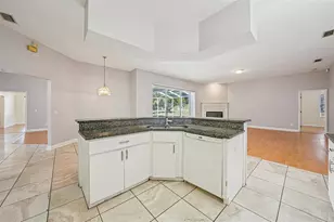 918 Academy Dr, Brandon, FL 33511 - Photo 31