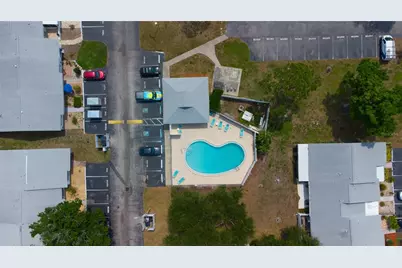 7115 Parkside Villas Dr N, Saint Petersburg, FL 33709 - Photo 25
