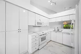 2565 Estancia Blvd, Clearwater, FL 33761 - Photo 11