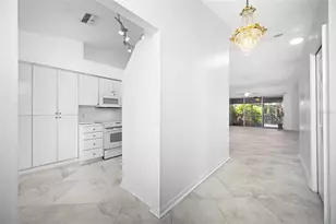 2565 Estancia Blvd, Clearwater, FL 33761 - Photo 5