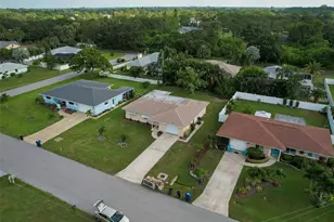 916 Gillespie St, Englewood, FL 34223 - Photo 3