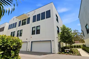 946 Highland Ave, Dunedin, FL 34698 - Photo 1