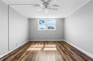 4915 Bay Street NE, Saint Petersburg, FL 33703 - Photo 15