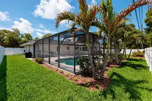 1732 Emerald Dr, Clearwater, FL 33756 - Photo 5
