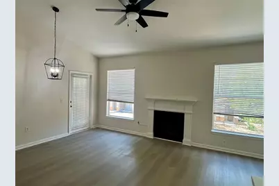 18105 Villa Creek Drive, Tampa, FL 33647 - Photo 7