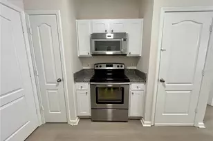 18105 Villa Creek Dr, Tampa, FL 33647 - Photo 11