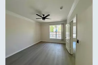 18105 Villa Creek Drive, Tampa, FL 33647 - Photo 5