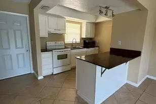5109 Lawnton Ct, Tampa, FL 33624 - Photo 3