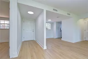 200 Country Club Dr, Largo, FL 33771 - Photo 5