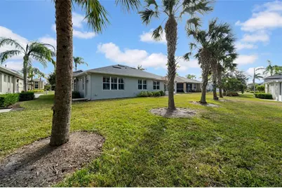 1252 Lyndhurst Greens Drive, Sun City Center, FL 33573 - Photo 39