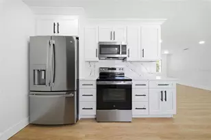 3700 72nd St N, Saint Petersburg, FL 33710 - Photo 17