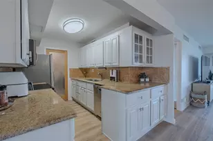 10355 Paradise Blvd, Treasure Island, FL 33706 - Photo 11