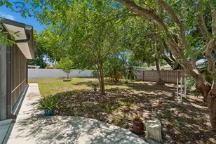 2700 43rd Street N, Saint Petersburg, FL 33713 - Photo 29