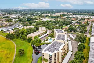 225 Country Club Dr, Largo, FL 33771 - Photo 21