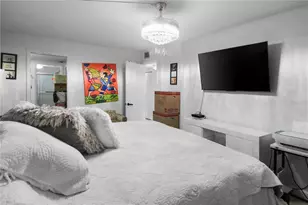 225 Country Club Dr, Largo, FL 33771 - Photo 21