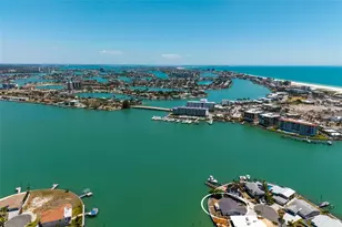 11055 4th St E, Treasure Island, FL 33706 - Photo 5