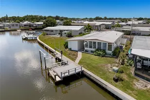 6806 Mount Quincy Dr NE, Saint Petersburg, FL 33702 - Photo 1