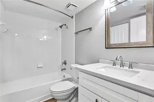5684 Baywater Dr, Tampa, FL 33615 - Photo 19
