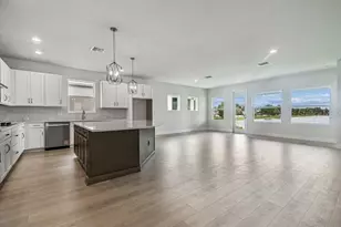 11865 Mile Marsh Dr, Riverview, FL 33569 - Photo 7