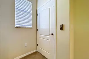 10144 Arbor Run Dr, Tampa, FL 33647 - Photo 21