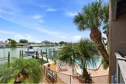 11835 3rd Street E, Treasure Island, FL 33706 - Photo 13