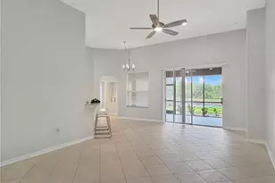 6817 Cromwell Garden Dr, Apollo Beach, FL 33572 - Photo 7