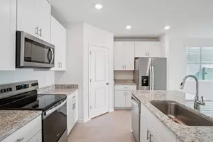 1696 Coolridge Pl, Zephyrhills, FL 33541 - Photo 7