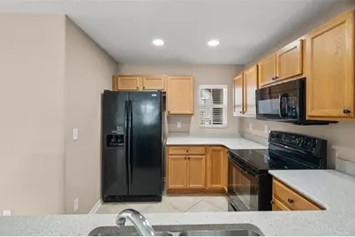 4817 Tuscan Loon Drive, Tampa, FL 33619 - Photo 9