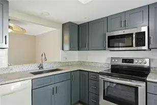 18 Windrush Bay Dr, Tarpon Springs, FL 34689 - Photo 15