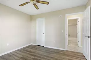 18 Windrush Bay Dr, Tarpon Springs, FL 34689 - Photo 23