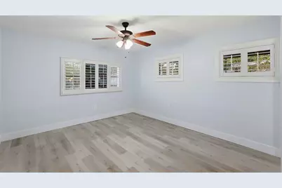 5654 Kiwanis Place NE, Saint Petersburg, FL 33703 - Photo 11