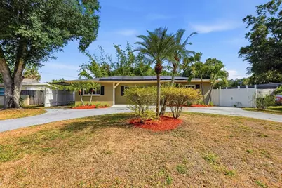 5654 Kiwanis Place NE, Saint Petersburg, FL 33703 - Photo 3