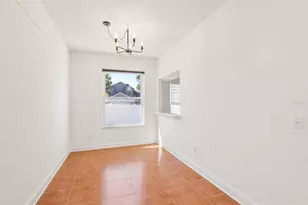 12002 W Pond Way, Tampa, FL 33635 - Photo 9