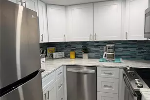 255 Dolphin Point, Clearwater Beach, FL 33767 - Photo 11