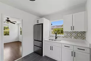 3030 5th St N, Saint Petersburg, FL 33704 - Photo 31