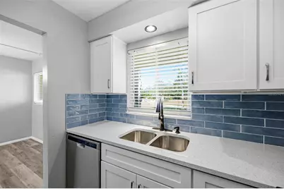 2900 45th Street S #7, Gulfport, FL 33711 - Photo 13