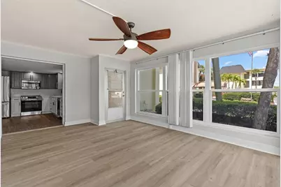 4780 Cove Circle #101, Saint Petersburg, FL 33708 - Photo 9