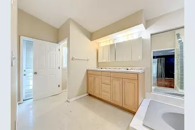 1003 W Outbound Place, Tampa, FL 33612 - Photo 33