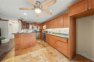 9624 Hidden Oaks Cir, Tampa, FL 33612 - Photo 11