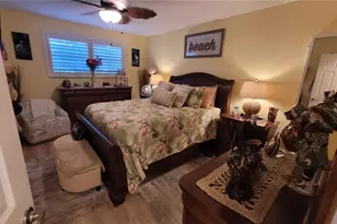 5660 80th St N, Saint Petersburg, FL 33709 - Photo 11