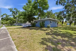 1317 Lady Marion Ln, Dunedin, FL 34698 - Photo 3
