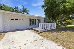 1317 Lady Marion Ln, Dunedin, FL 34698 - Photo 5