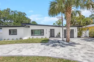 318 Mehlenbacher Rd, Belleair, FL 33756 - Photo 1