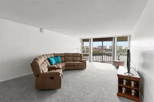 7400 Sun Island Dr S, South Pasadena, FL 33707 - Photo 17