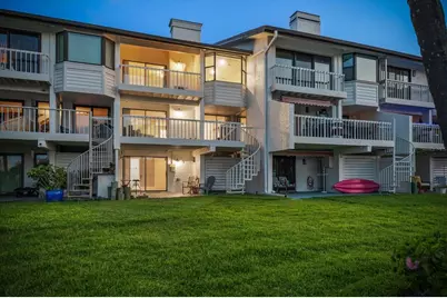 118 Marina Del Rey Court, Clearwater Beach, FL 33767 - Photo 5