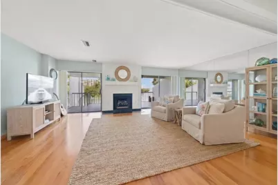 118 Marina Del Rey Court, Clearwater Beach, FL 33767 - Photo 13