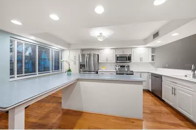 118 Marina Del Rey Court, Clearwater Beach, FL 33767 - Photo 17