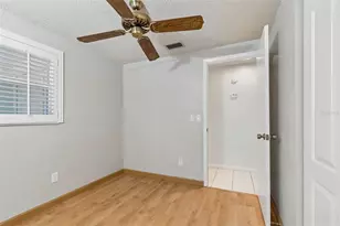 8806 Oak Cir, Tampa, FL 33615 - Photo 29