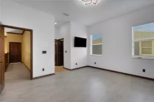 3021 59th Ave S, Saint Petersburg, FL 33712 - Photo 19